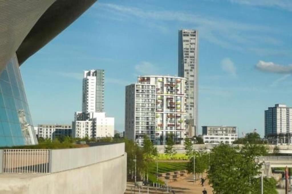 New Manhattan Loft Gardens Stratford لندن المظهر الخارجي الصورة